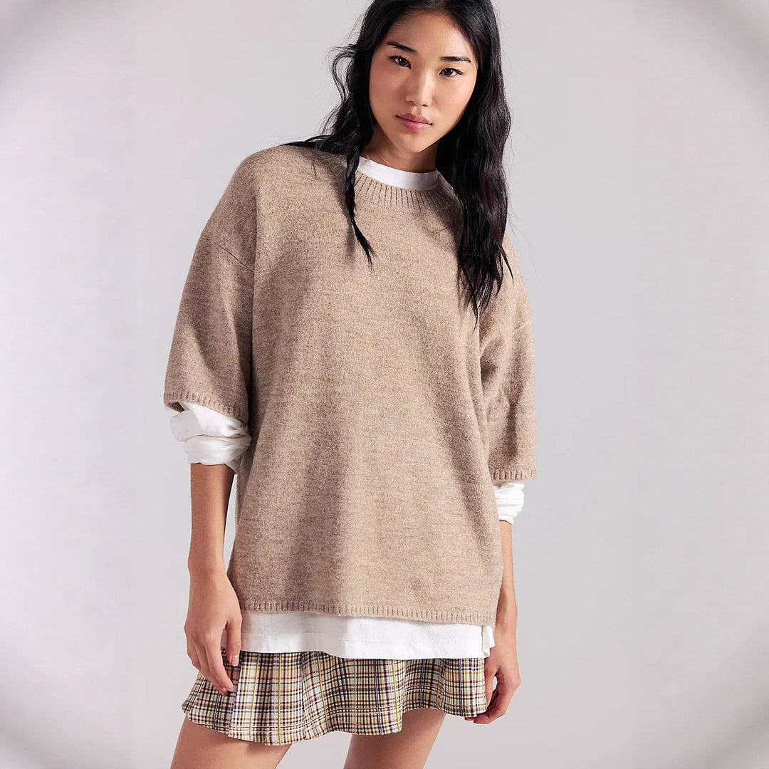 Kvindernes Oversized Sweater med Elegante Mesh Ærmer og Delikat Broderi Mønster Skovae
