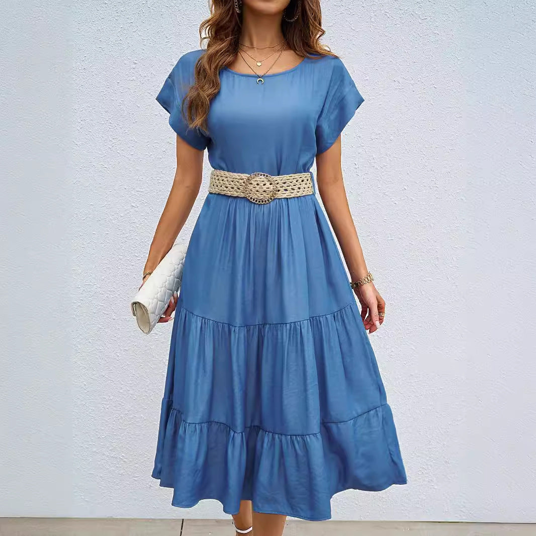 Dame midikjole med voluminøs skirt og elegante flæsedetaljer Stilla