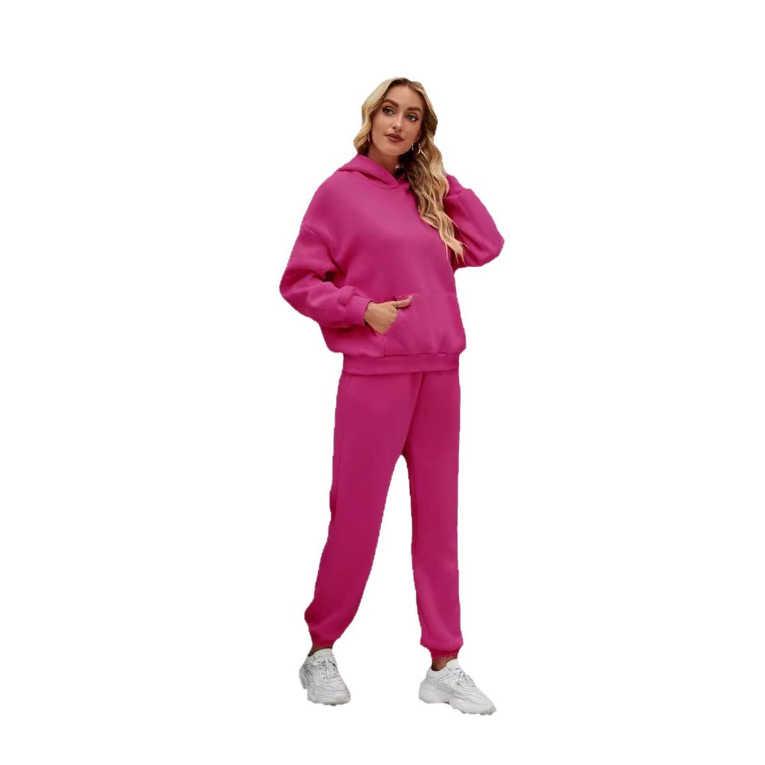 Dame casual hoodie sæt med en komfortabel pasform og sidelommer Skovae