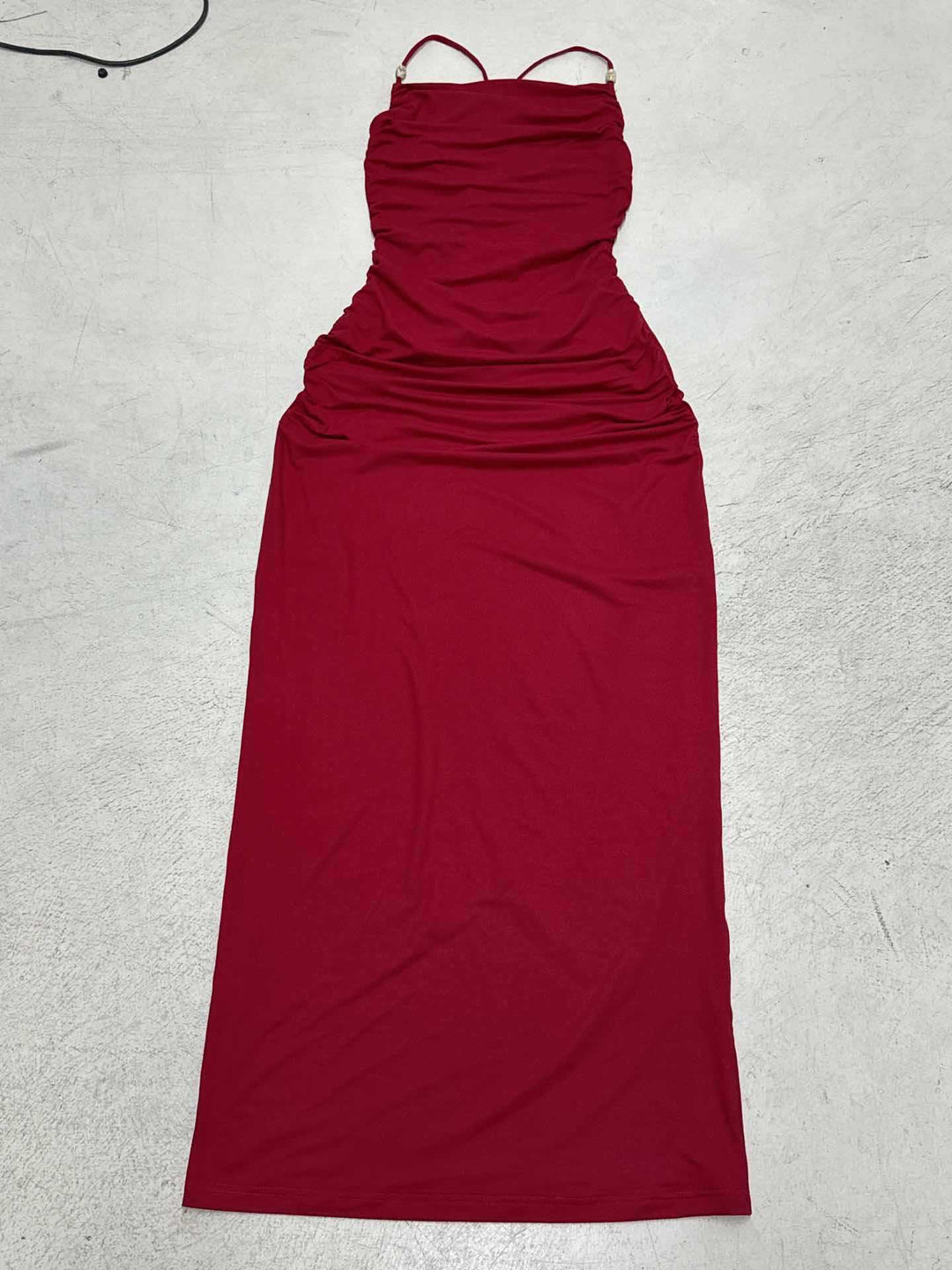 Damen elegantes Maxikleid mit raffinierten Rüschendetails und verstellbaren Trägern Skovae