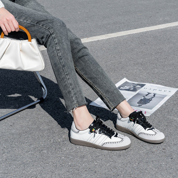 Dame Sneaker med kunstneriske håndbroderier og komfortabel sål Stilla