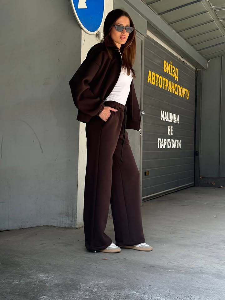 Dame tracksuit med oversized snit og hætte Skovae