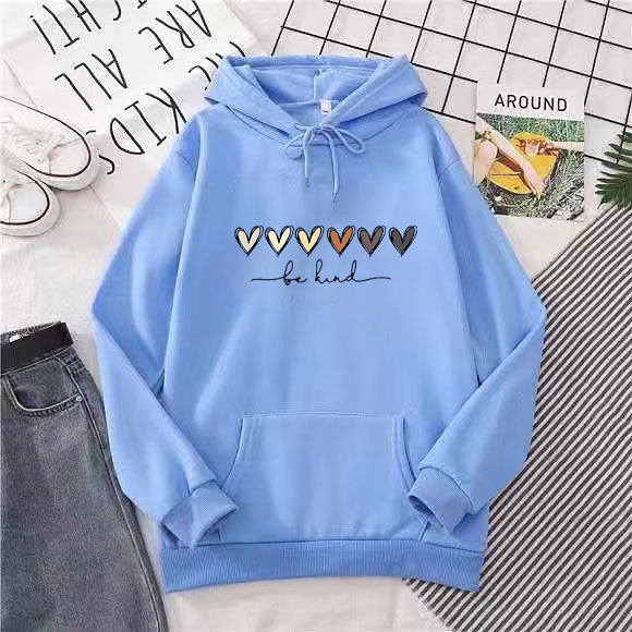 Kvinders hoodie med kreativ hjerte design Skovae