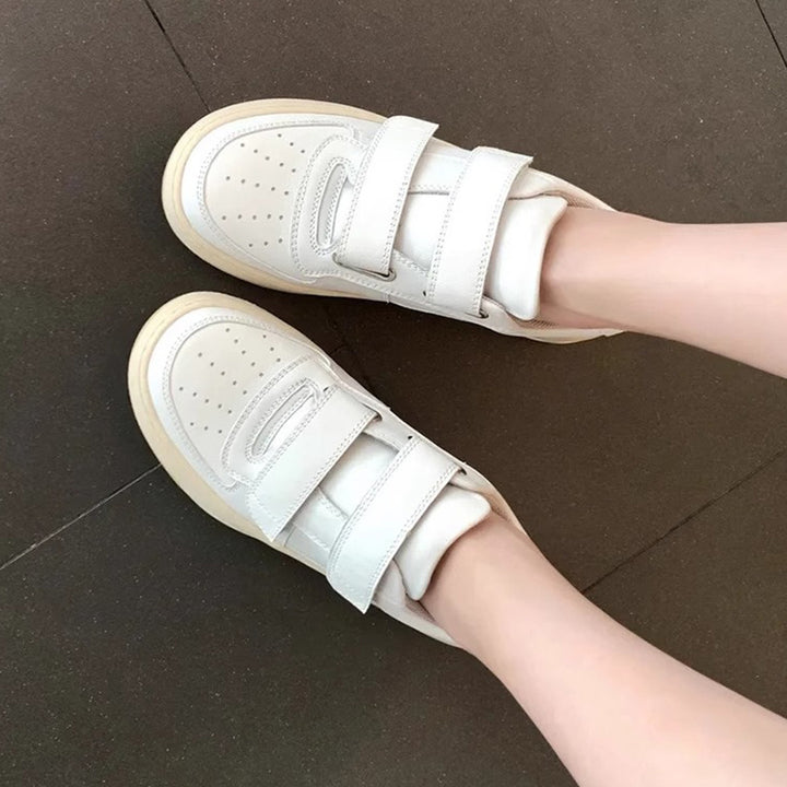 Dame Sneakers med justerbare velcro-lukninger og komfortabel dæmpning Stilla