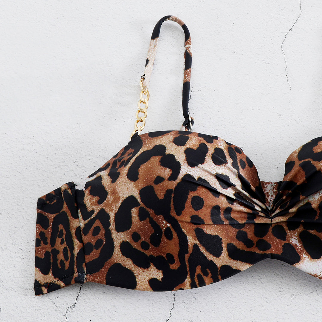 Dame bikini-sæt med struktureret top og højt skåret trusse Stilla