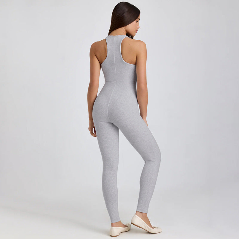 Dame Sporty One-Piece with Spaghetti Straps and Fitted Cut Skovae