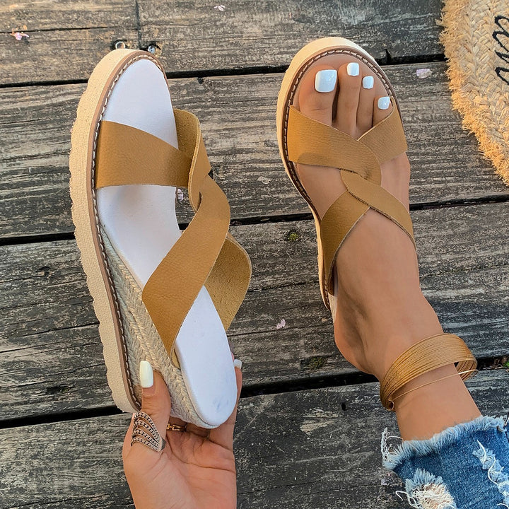 Dame elegante Plateau-Sandaler med krydsbånd design og skridsikker sål Stilla