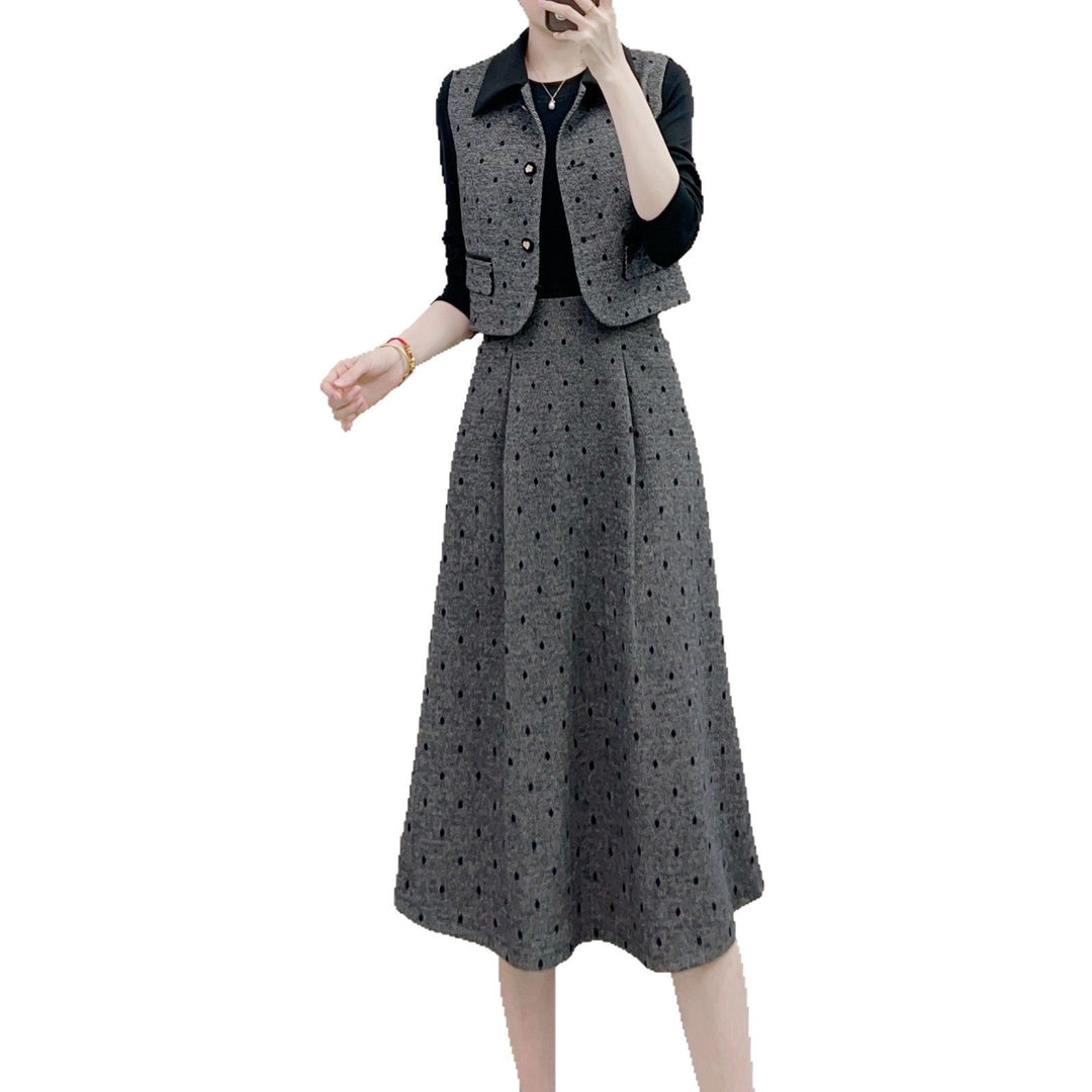 Dame Blazer-nederdel kombination af struktureret stof med dekorative knapper og moderne design Stilla