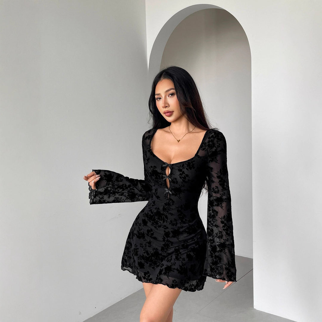 Dame nan kort meshkjole med floral velour-look, udskæringsåbninger og dekorative bånd Skovae