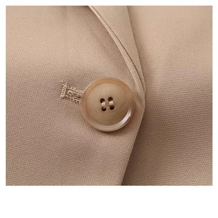 Kvindernes elegante blazerjakke med moderne snit og praktiske lommer Stilla