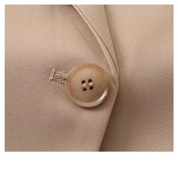 Kvindernes elegante blazerjakke med moderne snit og praktiske lommer Stilla