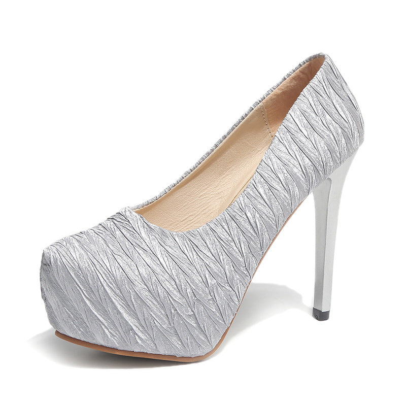 Dame Plateau-pumps med stilfuldt flæse-design og højt hæl Stilla
