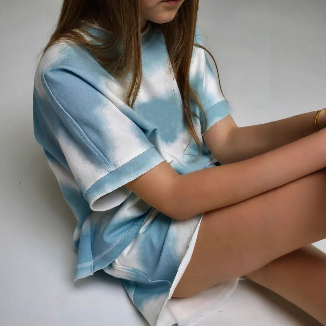 Kvinders casual T-shirt og shorts sæt i moderne tie-dye design