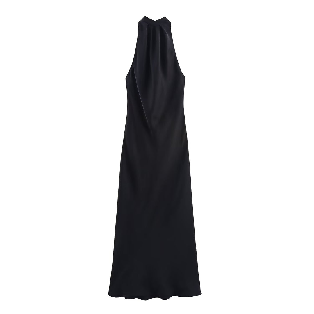 Dame aftenkjole med elegant halterneck-design og flydende snit Skovae