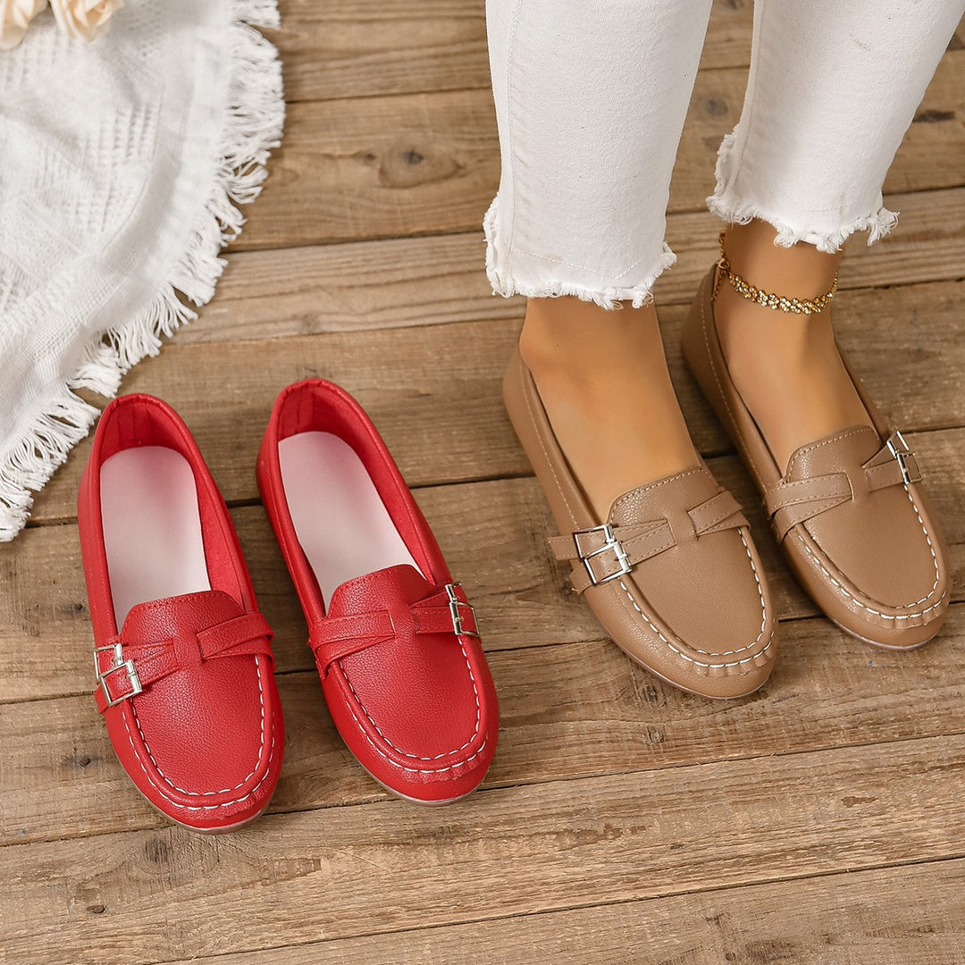 Dame Slip-On Loafers med moderne metalaksenter og behagelig sål Stilla