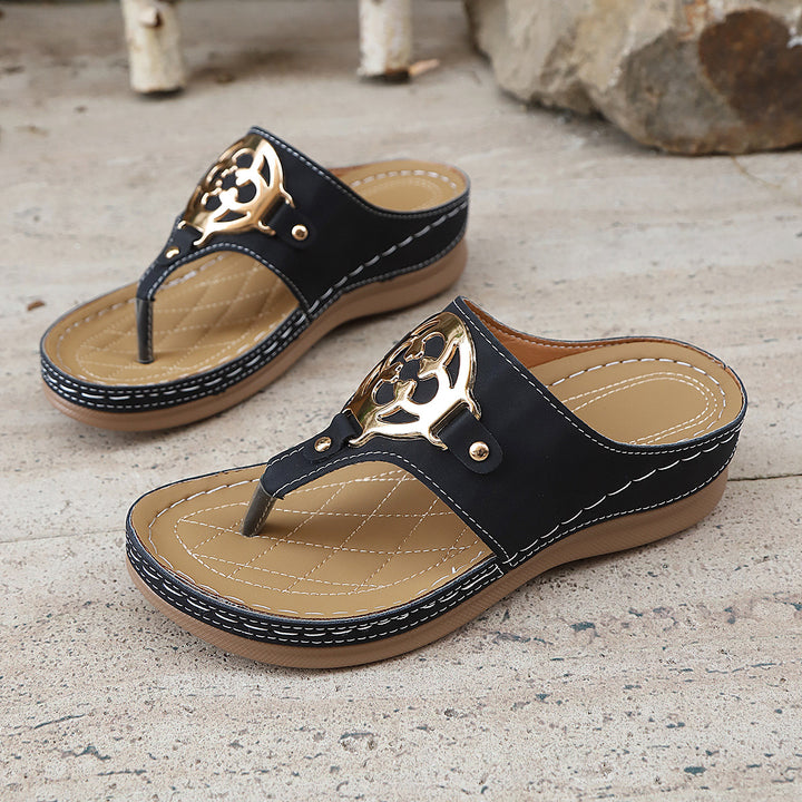 Dame mode T-bar sandaletter med elegante dekorationer Stilla