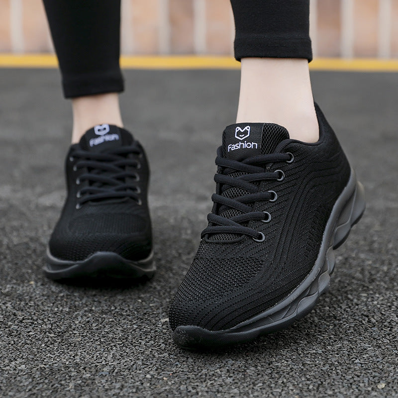 Dame nan ultralette komfort-gå-sneaker til hverdag og fritid med sømløst strikkskall, reaktionsfølsom luftpude-mellemsål og polstret hælkappe Skovae