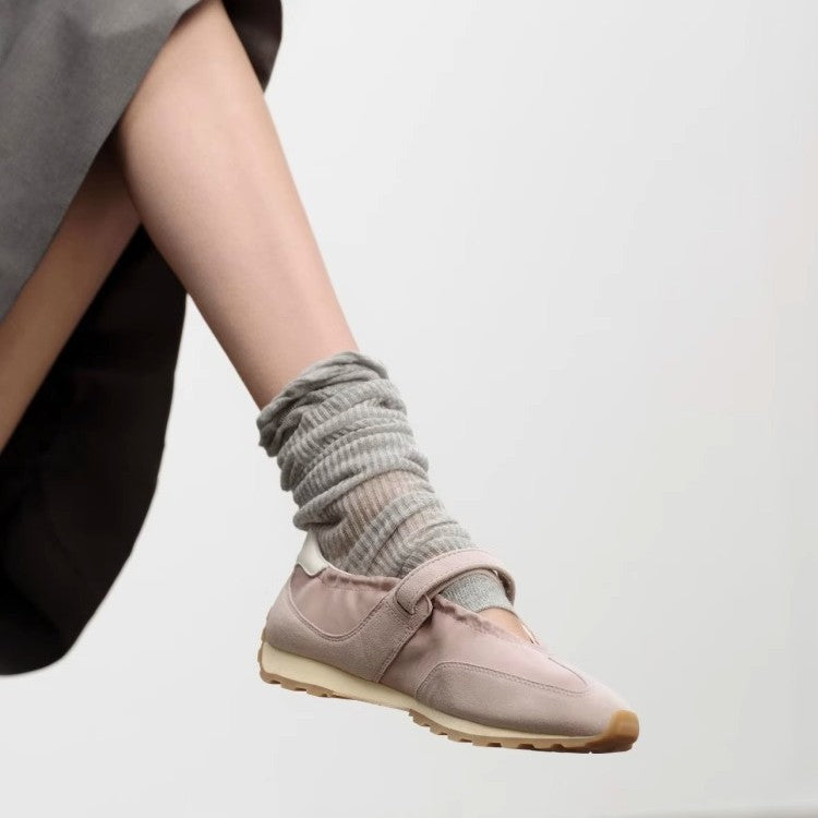 Dame Komfortable Fritidssko med praktisk velcro-lukning og elastisk sål Stilla