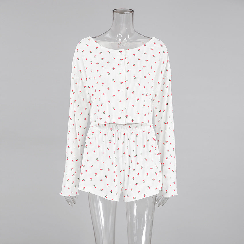 Dame hyggeligt pyjamasæt med blomsterprint og cropped top Stilla