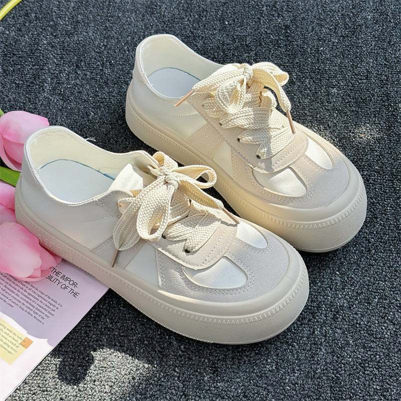 Dame Sneakers med åndbart overmateriale og komfortabelt snøresystem Stilla