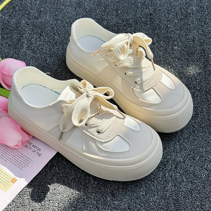 Dame Sneakers med åndbart overmateriale og komfortabelt snøresystem Stilla