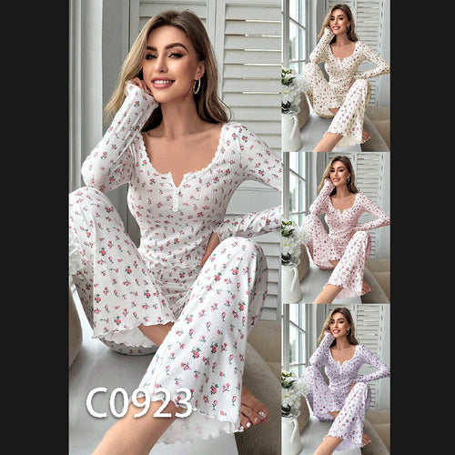 Dame pyjamasæt med blomstermotiv og elegante spidsdetaljer Stilla