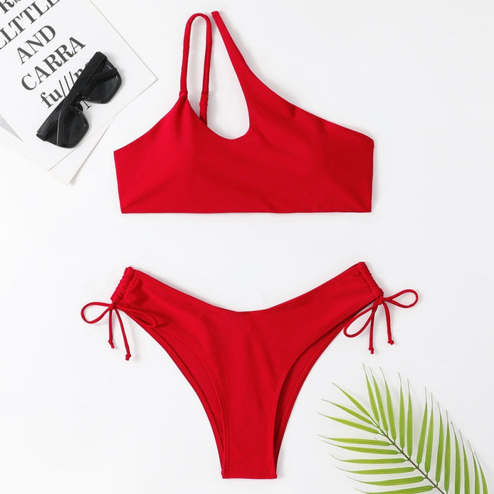 Dame Sporty bikini med asymmetrisk top og justerbare stropper Skovae