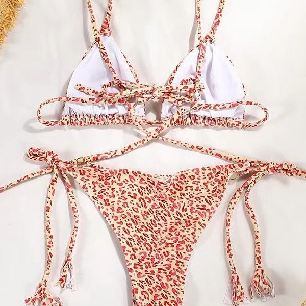 Dame Triangel-Cut Bikini-Sæt med Strop-Detaljer Stilla