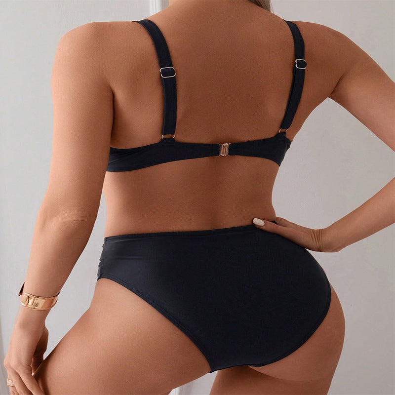 Dame Højskåret bikini med elegant guld-detalje Skovae