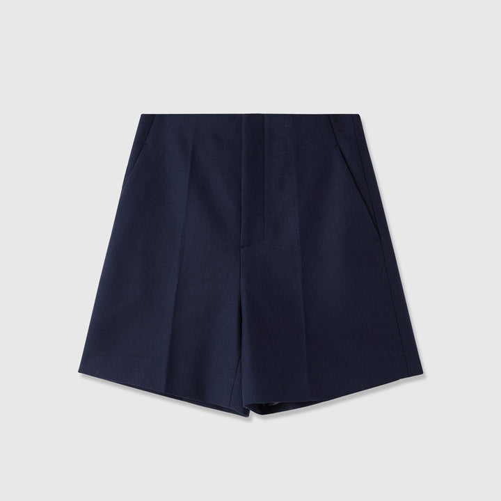 Dame elegante shorts med klassisk snit og elegante strygede folder Stilla