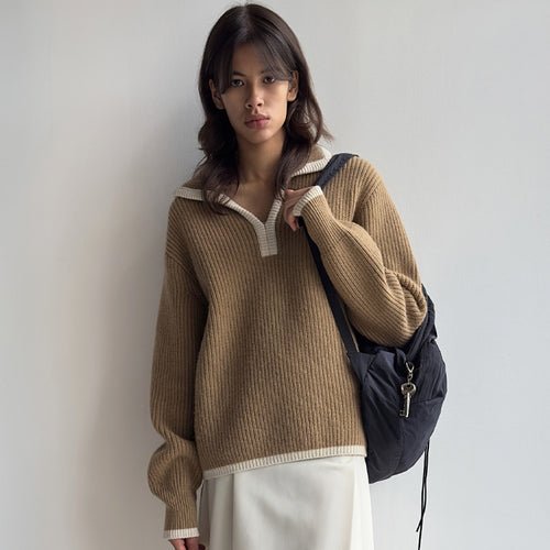 Dame afslappet strikpullover med moderne polo-krave og elastisk manchet Stilla