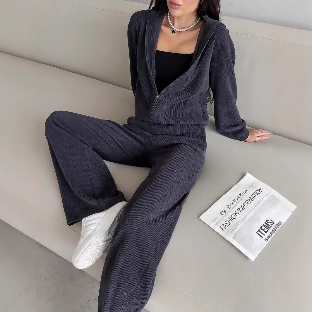 Kvindernes cropped hoodie i vaffelstrik design med elastisk talje Skovae