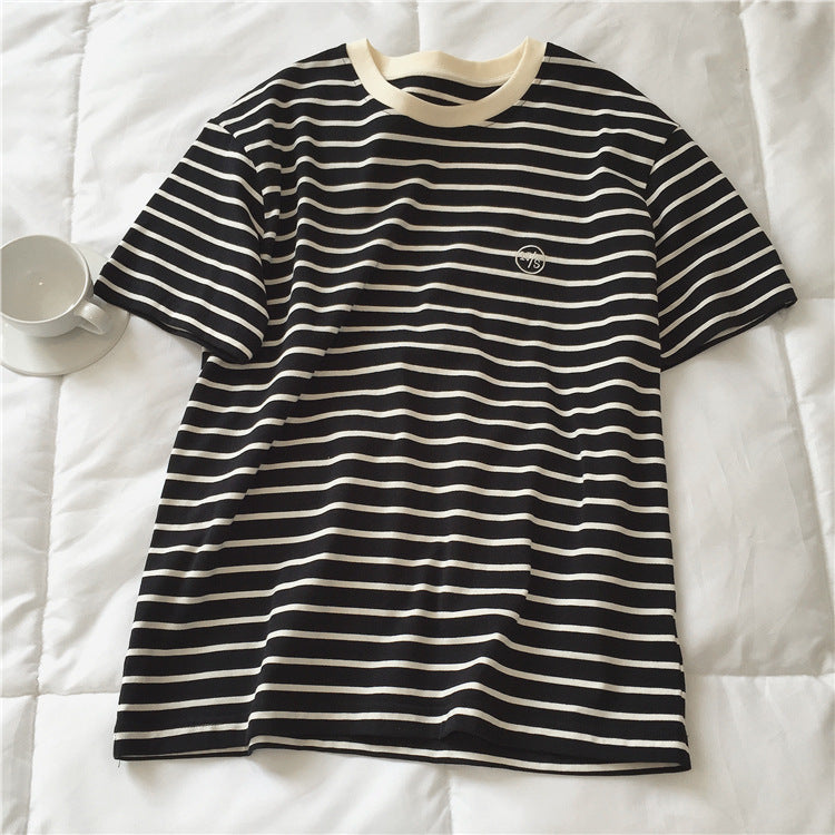 Femme stribet bomulds-rundhalset-TEE med logo-dekoration Stilla