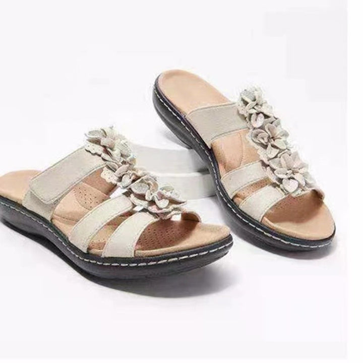 Dame komfortable tæer-sandalers med blomsterdekoration og anatomisk fodsengsdesign Stilla