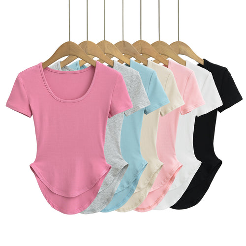 Dame Rund Hals T-Shirt med asymmetrisk kant og elastisk pasform Stilla