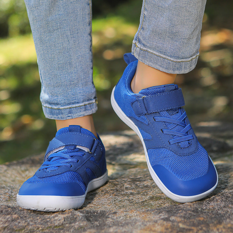 Unisex nan sporty hverdagssneaker med velcro, fleksibelt komfortfodseng og profileret multidirektionelt profil Skovae