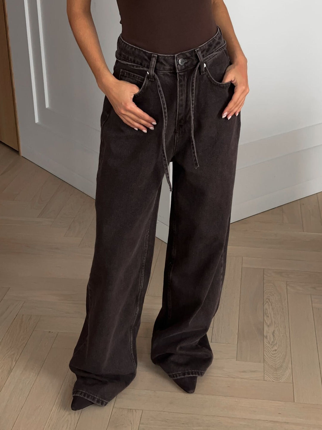 Damernes brede jeans i vintage stil med høj talje og afslappet pasform Stilla