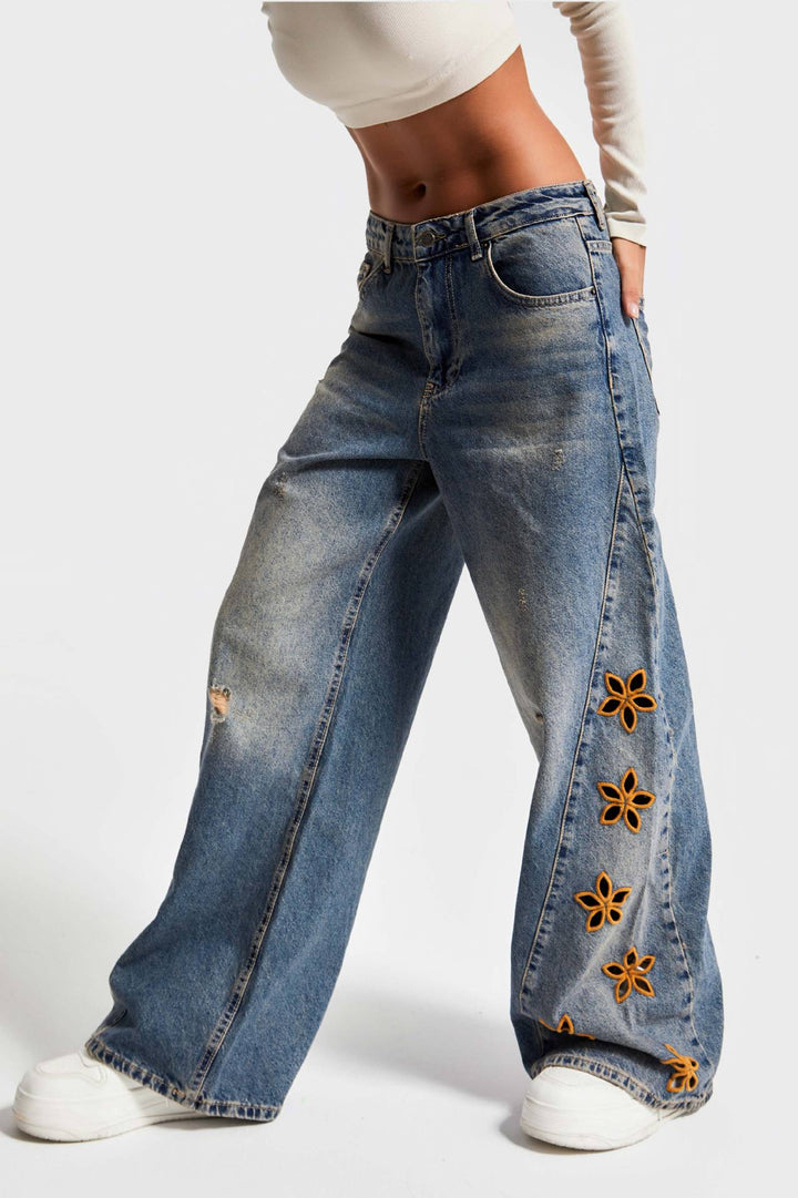 Dame brede jeans med blomstret broderi Skovae