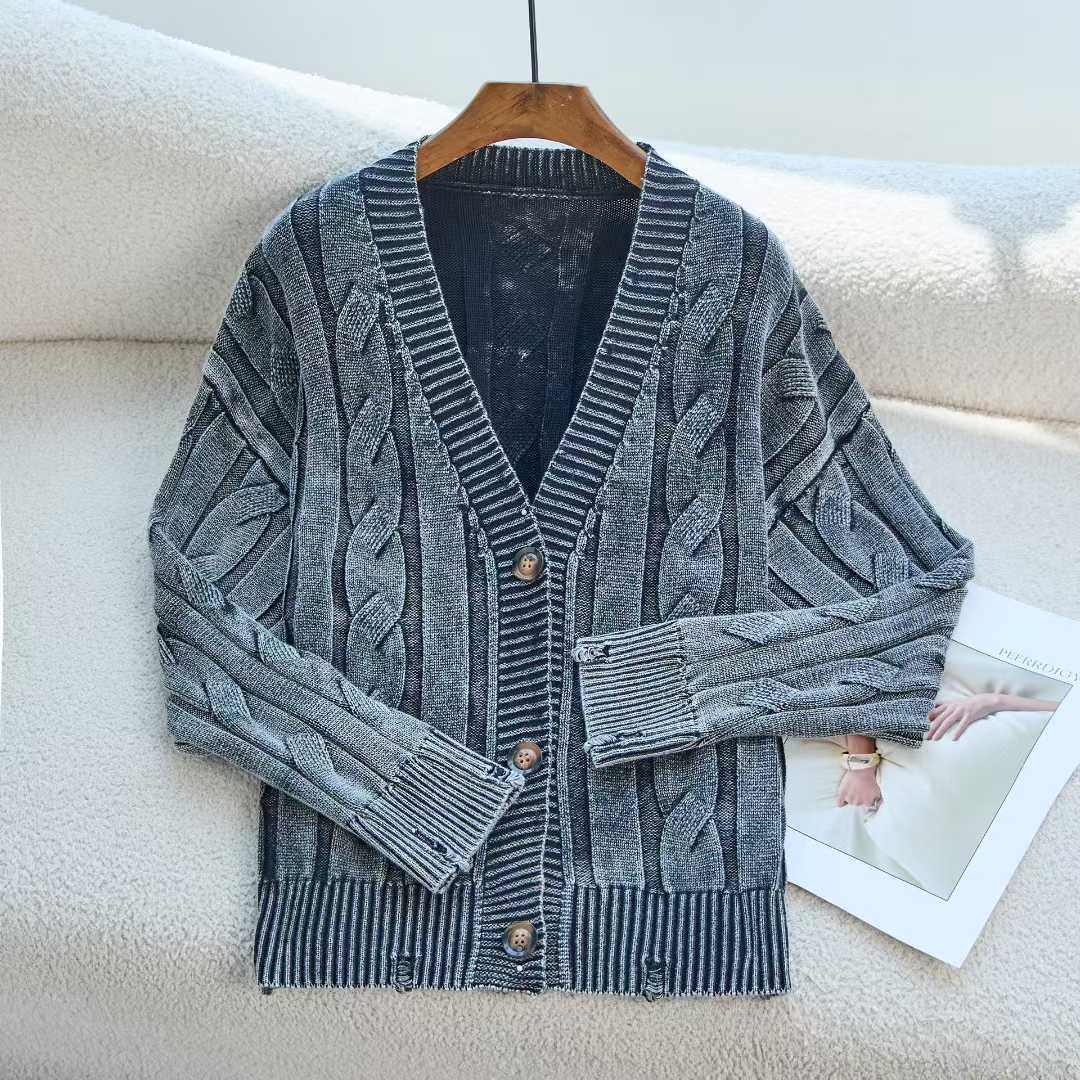 Dame chunky strik cardigan med V-hals og dekorative knapper Stilla