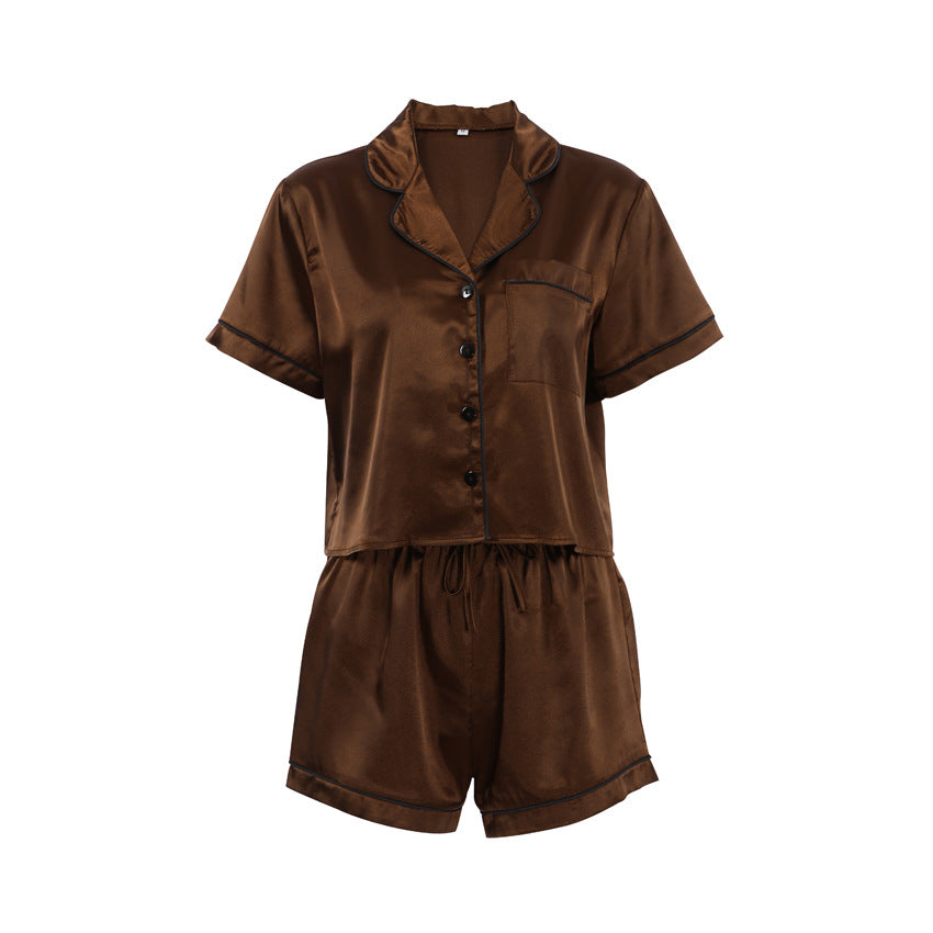 Dame Satin Kort-Pyjamasæt med elegant knaplukning og elastisk talje Stilla