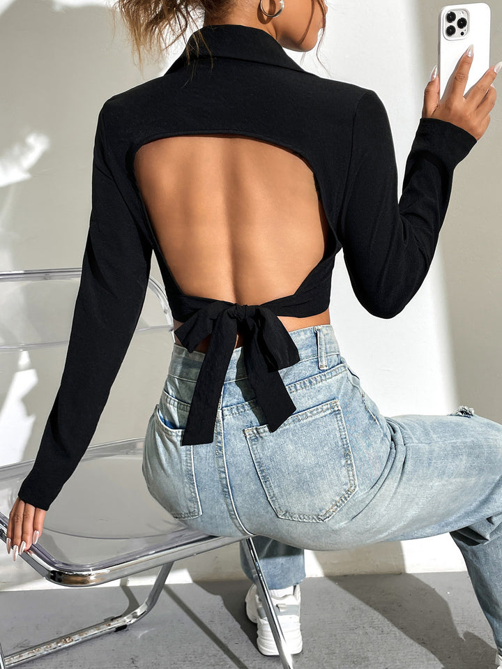 Dame cool crop top med moderne krave og smal pasform Stilla