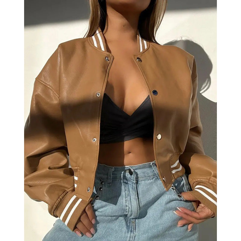 Kvindernes sporty faux læderjakke i klassisk varsity-stil med striber Stilla