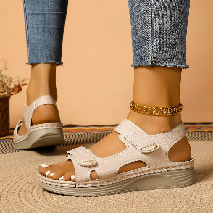 Dame Komfortable Velcro-sandaler med polstret fodseng og anatomisk design Stilla
