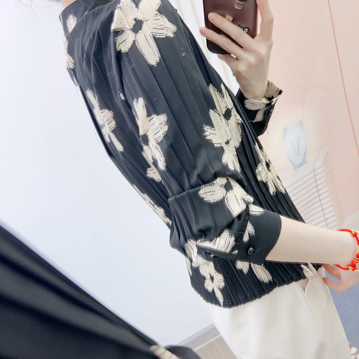 Dame frynsebluse med blomsterdesign Stilla