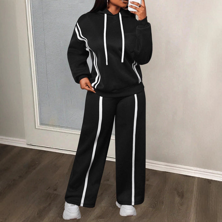 Kvinders sporty hoodie og bukser med brede ben med elegante striber