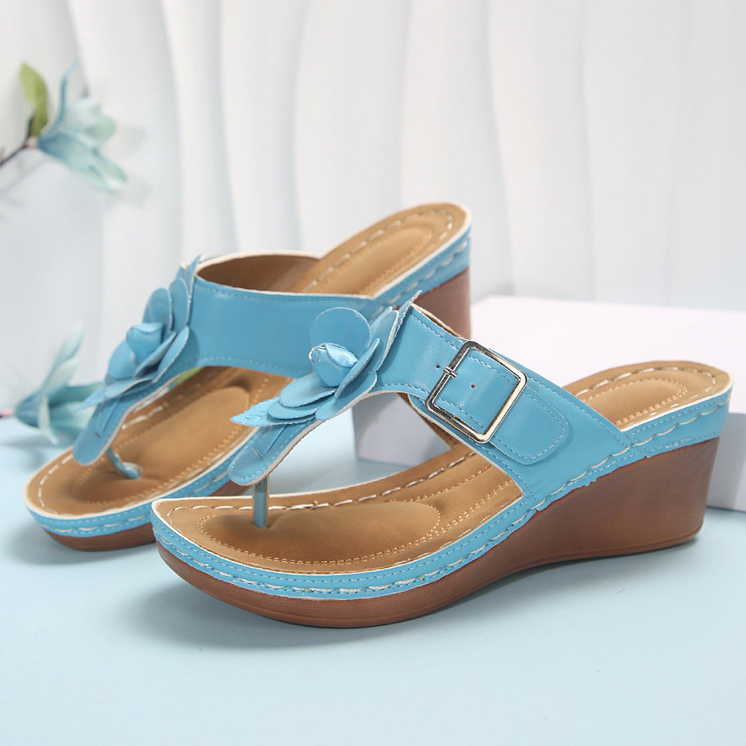 Dame Elegante Wedge-Sandaletter med dekorative Blomsterapplikationer Stilla