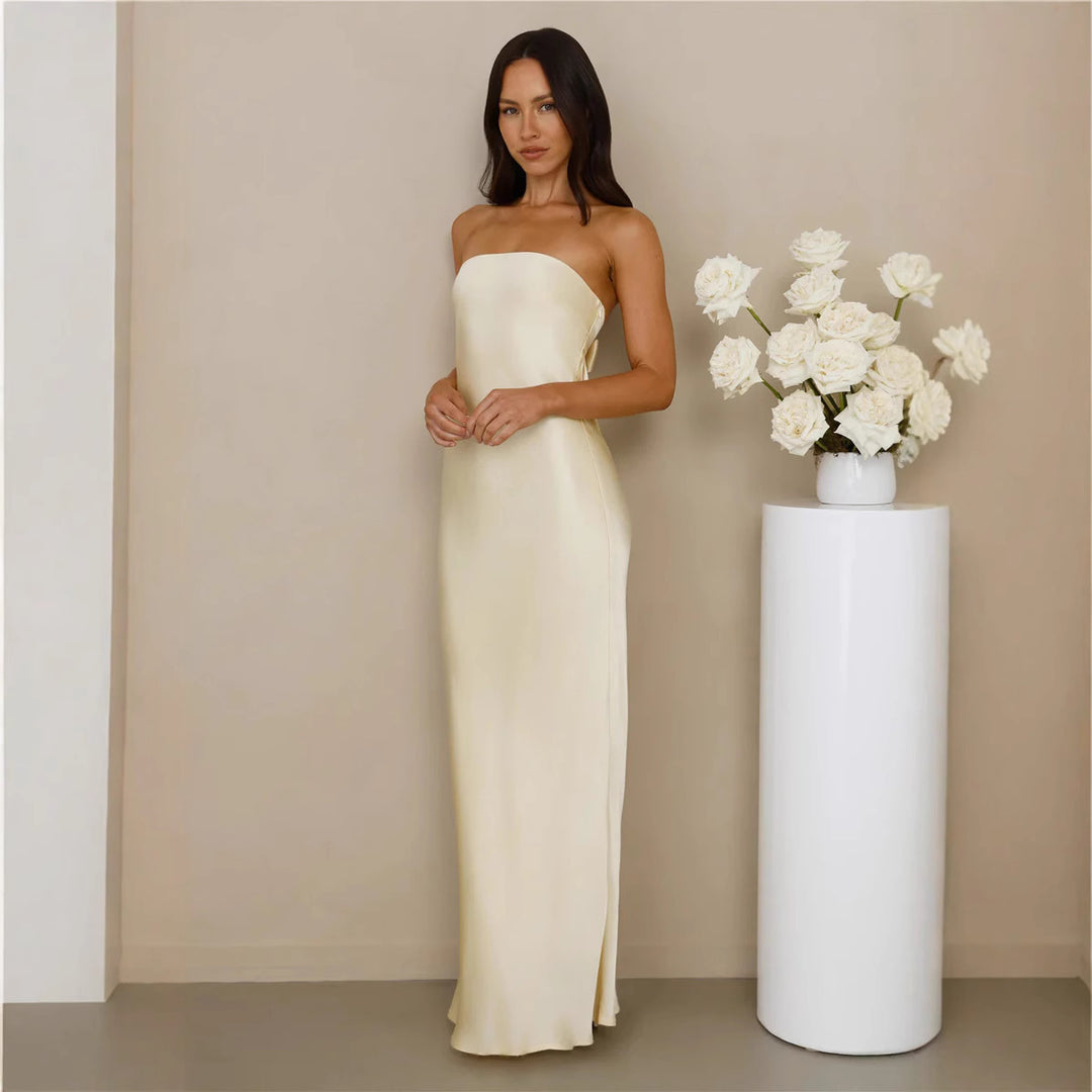 Dame elegante maxi kjoler med bare skuldre lavet af satinstof