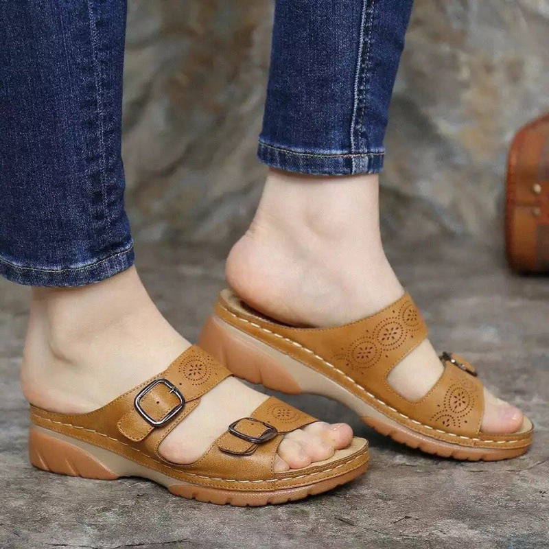 Dame Komfortable Sandaler med anatomisk fodseng og justerbare remme Stilla