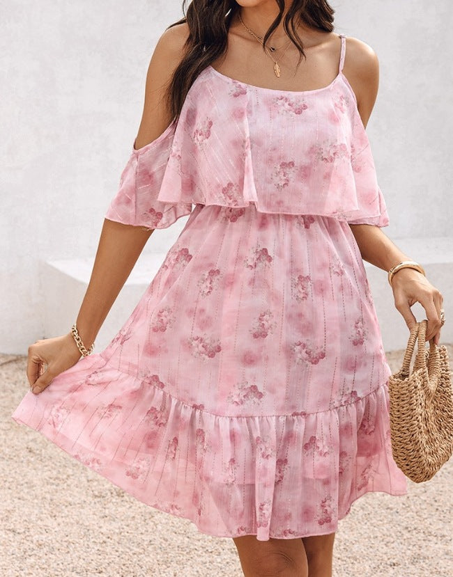 Dame flydende sommerkjole med kold skulderdesign og ruffles detaljer Skovae