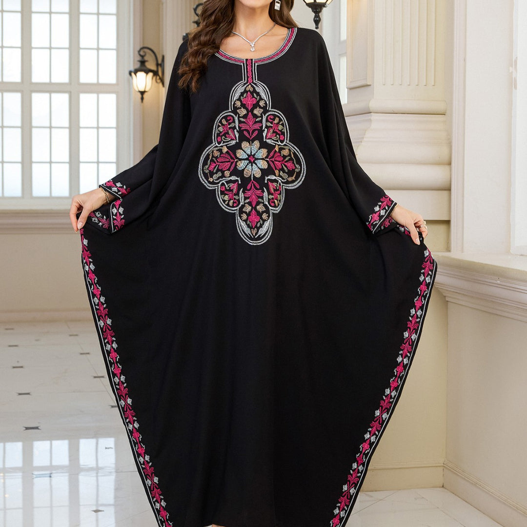 Dame kaftan kjole med kunstnerisk broderi og flydende snit Stilla